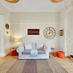 Spacious Family Home In Woodstock!