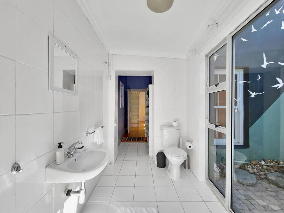 Spacious Family In Woodstock! * Cape Town